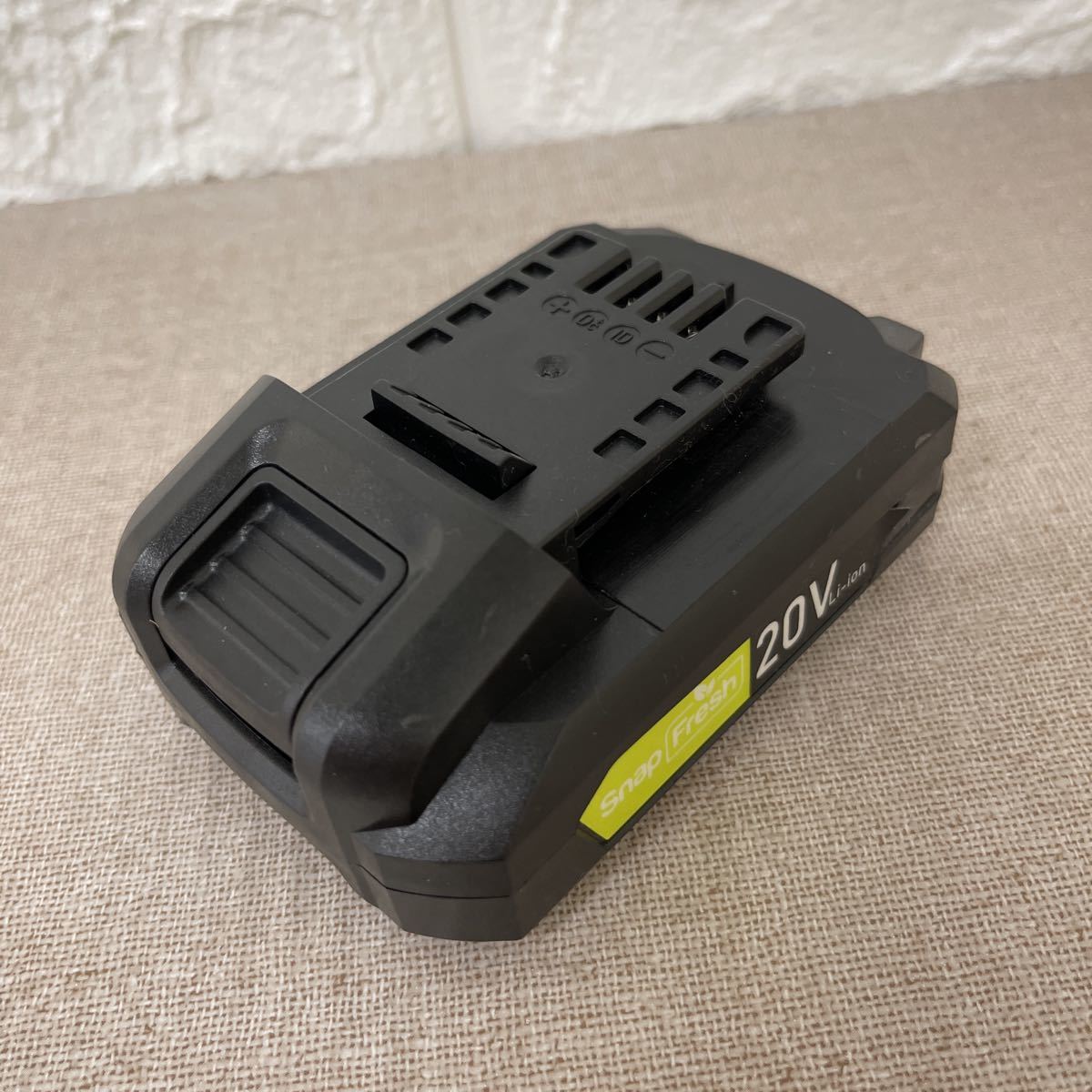 Batteria SnapFresh 20V 2.0Ah – Ricarica Veloce, Compatibile Solo Con Utensili SnapFresh 20V (BBT-DC20A)