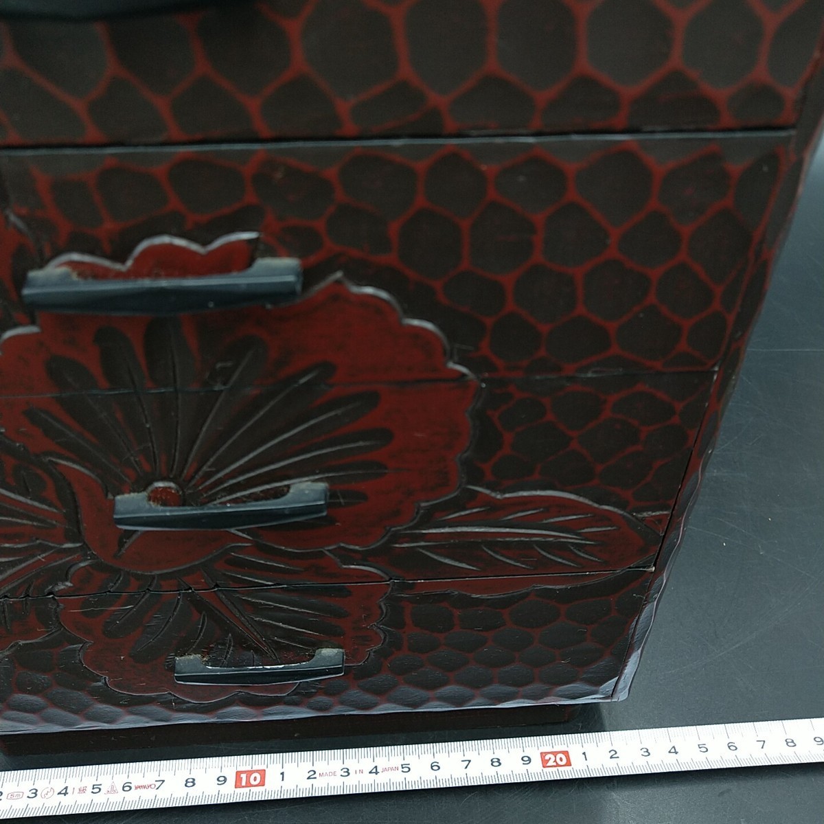 80i149］鎌倉彫 引き出し 4段 木製 昭和レトロ 小物入れ 箪笥 道具箱