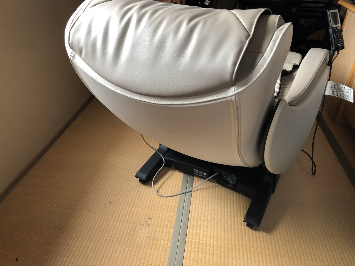 パナソニック　マッサージチェア　EP-MA03■直接引取り大歓迎 Panasonic リアルプロ マッサージチェア (マッサージ機 「*mp」マッサージチェア 価格.com