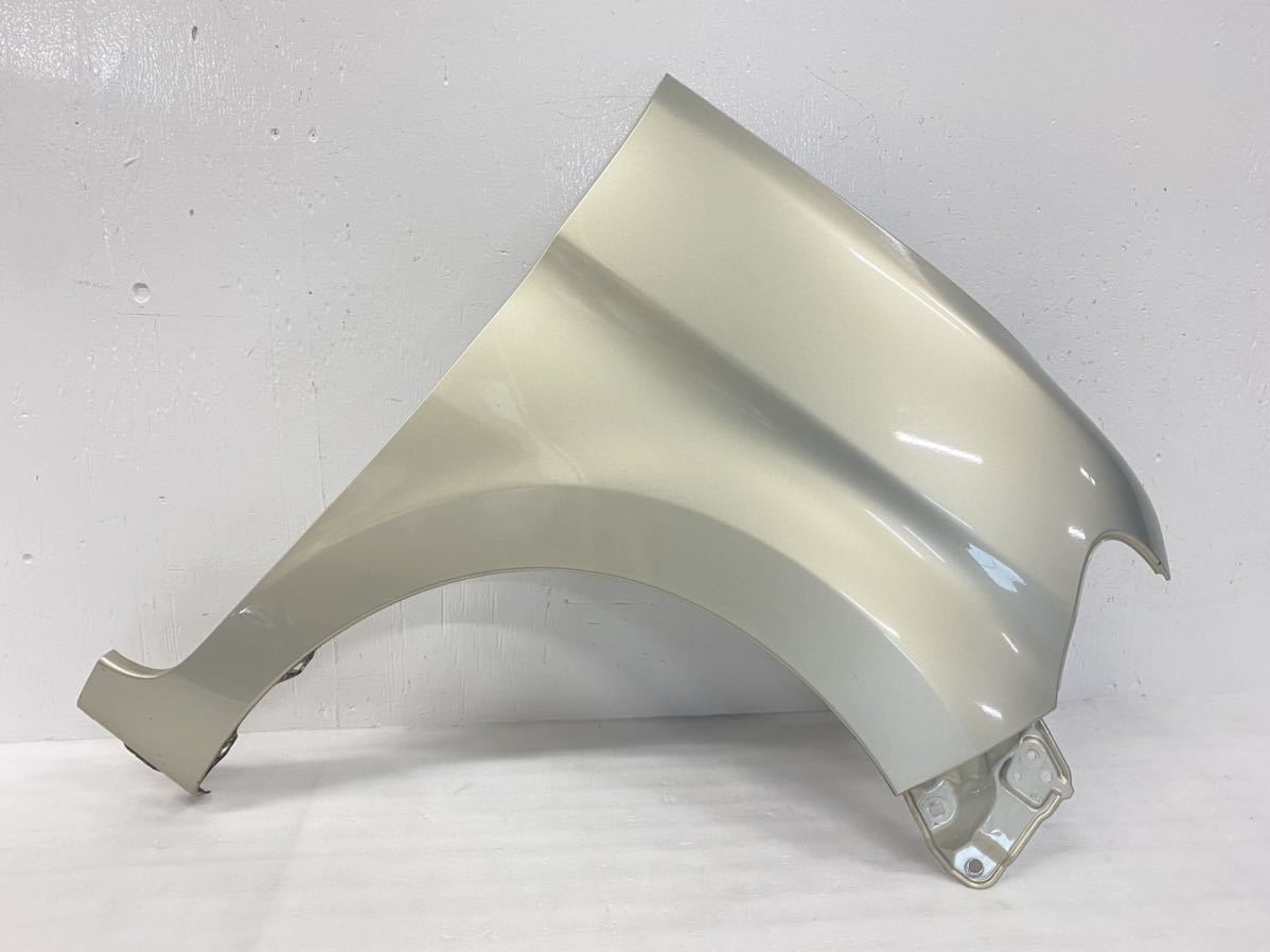 4M31 タント L375S 純正 フェンダー 左 シャンパン T17