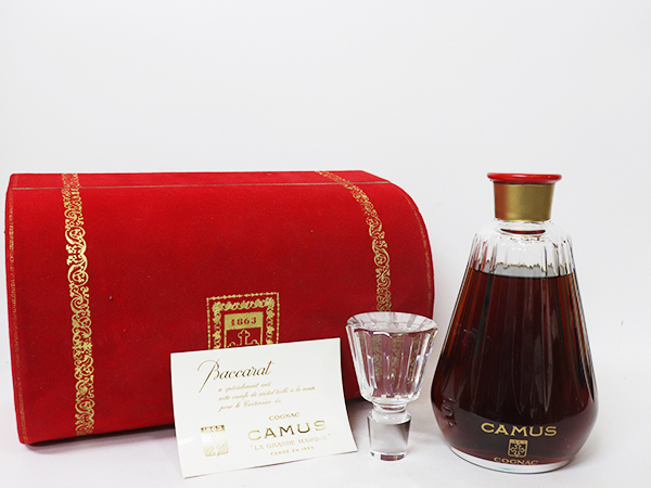  カミュ カラフェ コニャック バカラクリスタル CAMUS 箱 替栓付 / アルコール度数:40% 内容量:700ml(カミュ)｜売買されたオークション情報、yahooの商品情報をアーカイブ公開 - オークファン コニャック