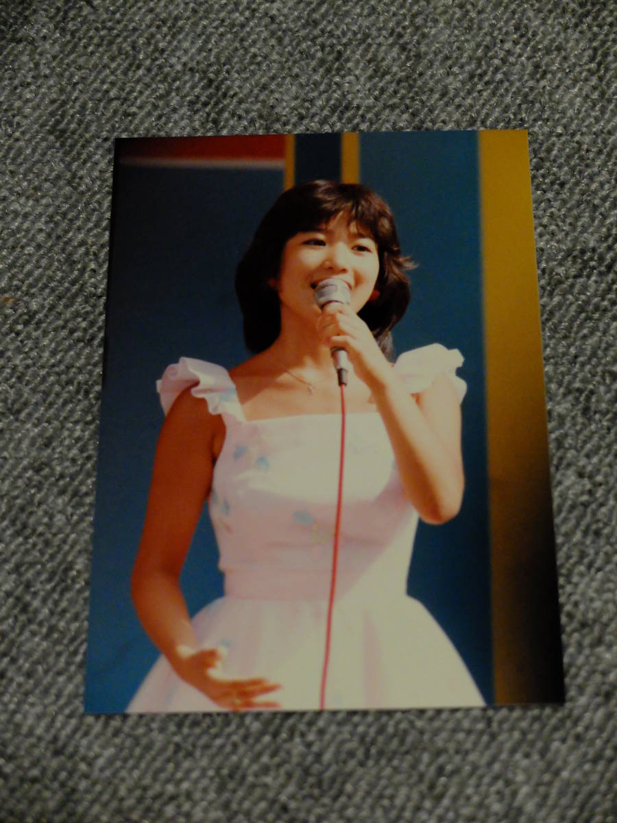 昭和アイドル 岡田有希子・生写真L版サイズ B(写真)｜売買された 