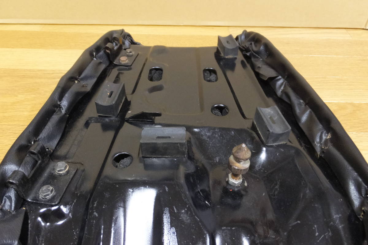 Z Z1 Z2 カワサキ 純正シート 黒スポンジ 純正 当時物 (純正品)｜売買 