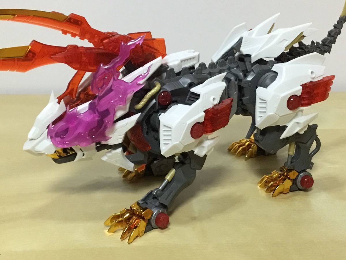HMM コトブキヤ 限定版 ゾイド ZOIDS ワイルドライガー 紅蓮Ver. 美品 