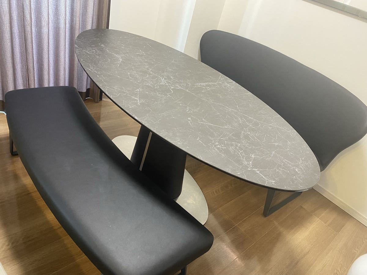 珍しい楕円形 】TARNY matrixダイニングテーブル3点セット イタリア 