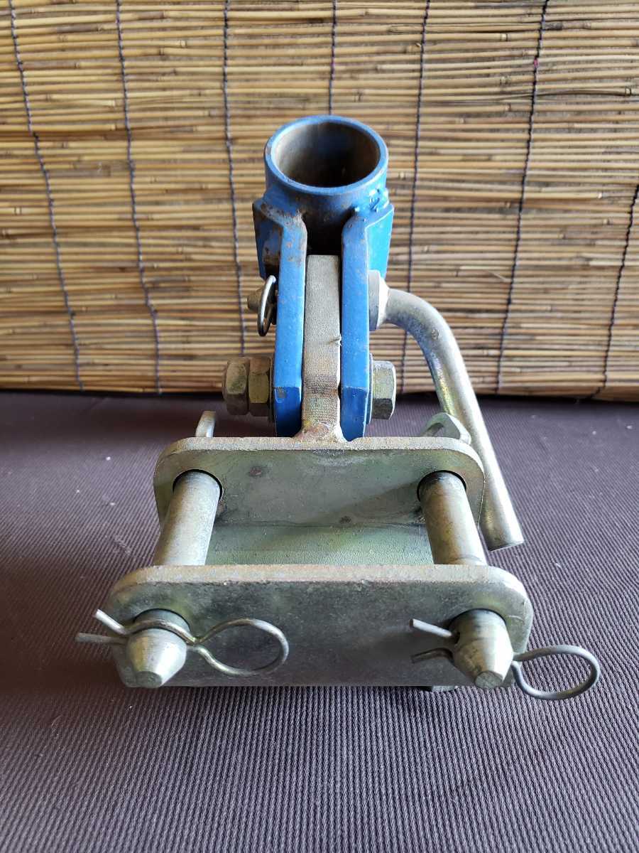 トラクター中古パーツ【反転ヒッチ】取り付け金具/ブラケット/尾輪