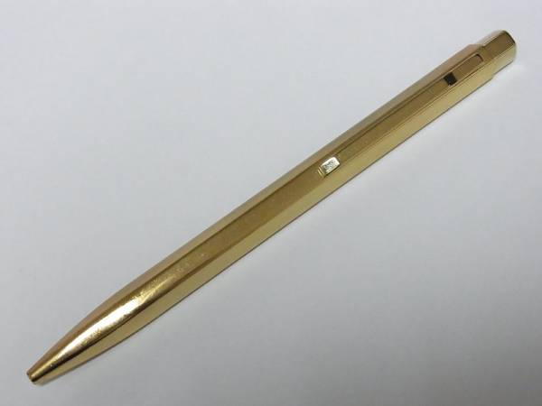 モンブラン レオナルド チタンゴールド ☆※金運を引き寄せる総金張り