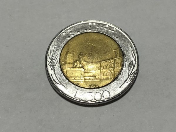 イタリア 旧硬貨/外国コイン 1988年 500リラ バイメタル 古銭 