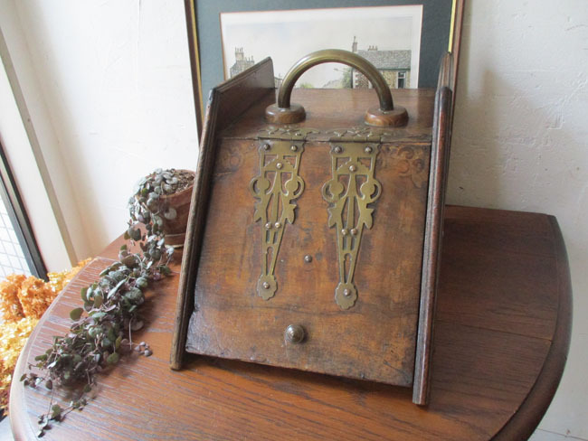 ■店頭価格　￥３１９００■装飾が素敵なコールボックス２９■英国アンティーク