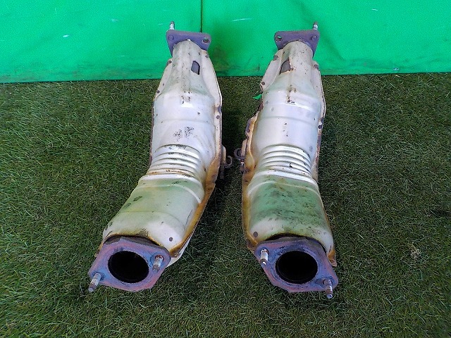 【中古】M35　ステージア　VQ25DD　触媒2個セット