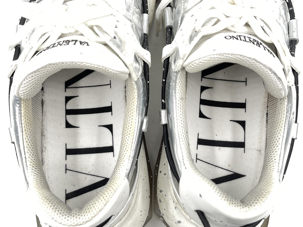 Valentino Garavani VLTN ローカットカーフスキン　43 Valentino Garavani VLTN ローカットカーフスキン43
