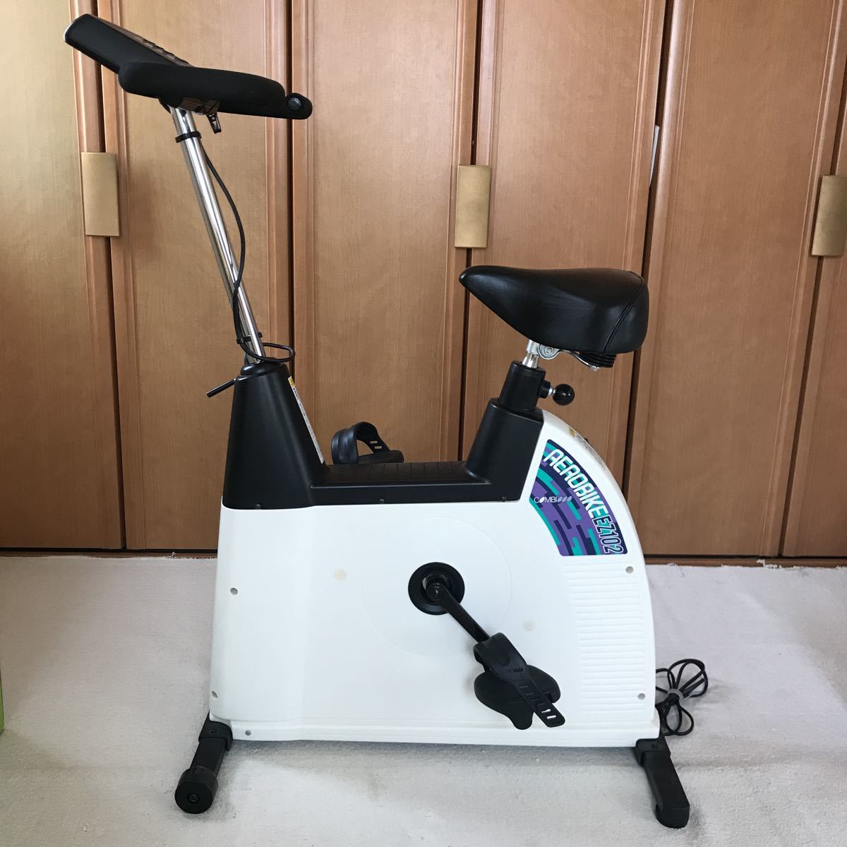 エアロバイク Combi EZ102