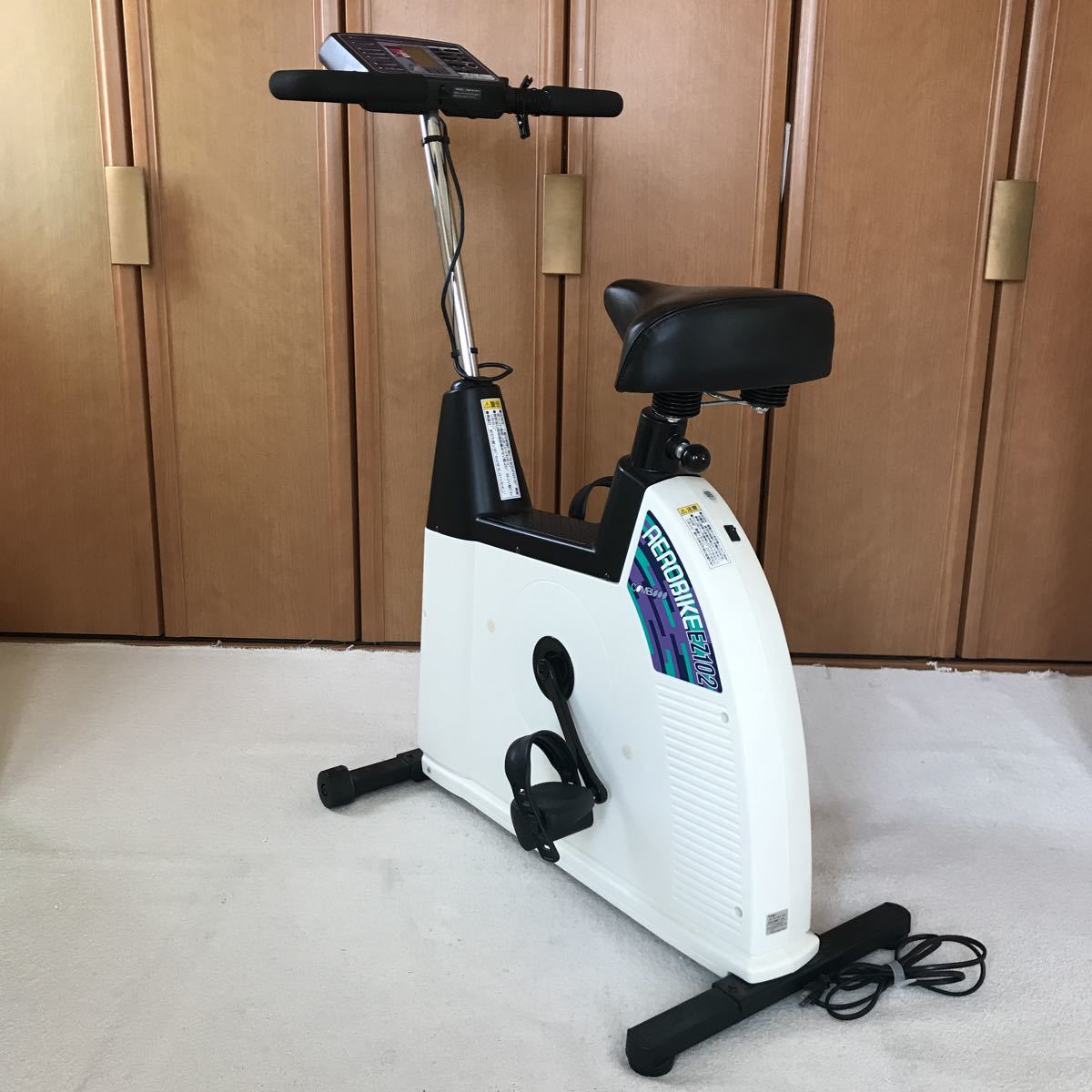 100%新品,大得価 エアロバイク Combi EZ102