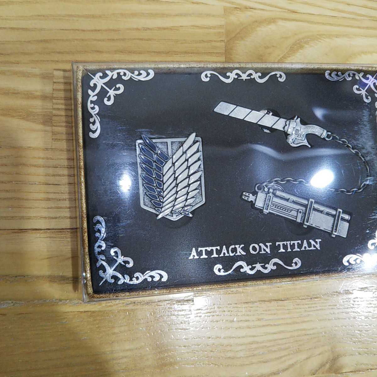 Usj限定 進撃の巨人 ピンバッジ 立体機動装置 リヴァイ ミカサ アルミン エレン 廃盤 入手困難 その他 売買されたオークション情報 Yahooの商品情報をアーカイブ公開 オークファン Aucfan Com