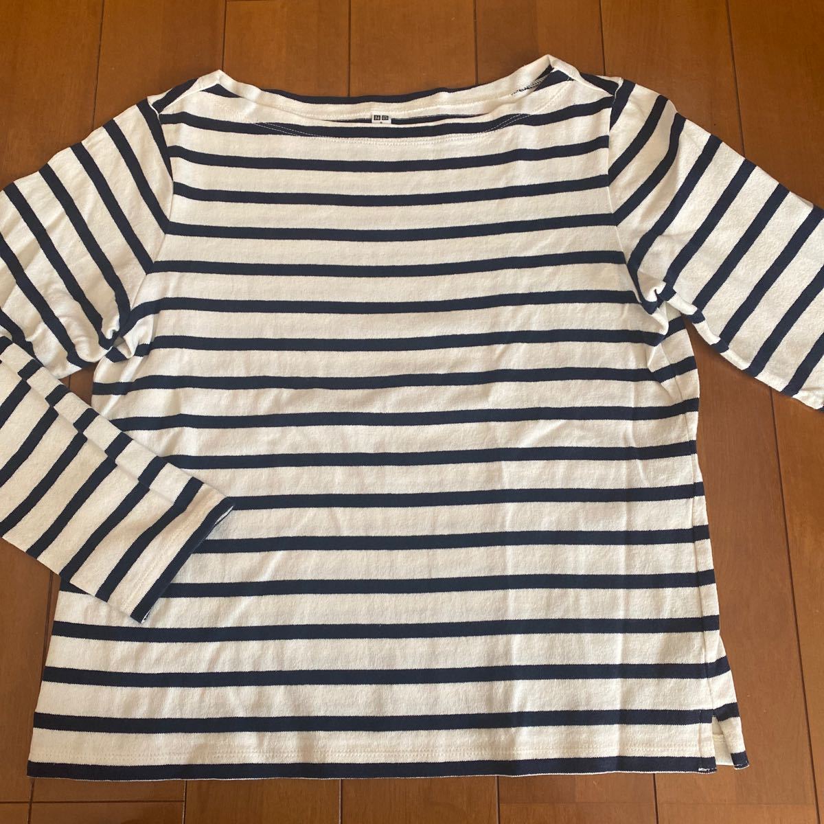 ユニクロ ボーダーボートネック長袖tシャツ レディース Sサイズ 長袖tシャツ 売買されたオークション情報 Yahooの商品情報をアーカイブ公開 オークファン Aucfan Com