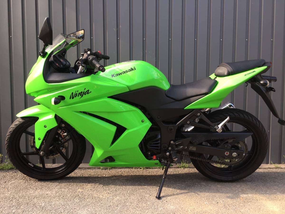 2011 Ninja ZX-25R | GESOMONT.COM
