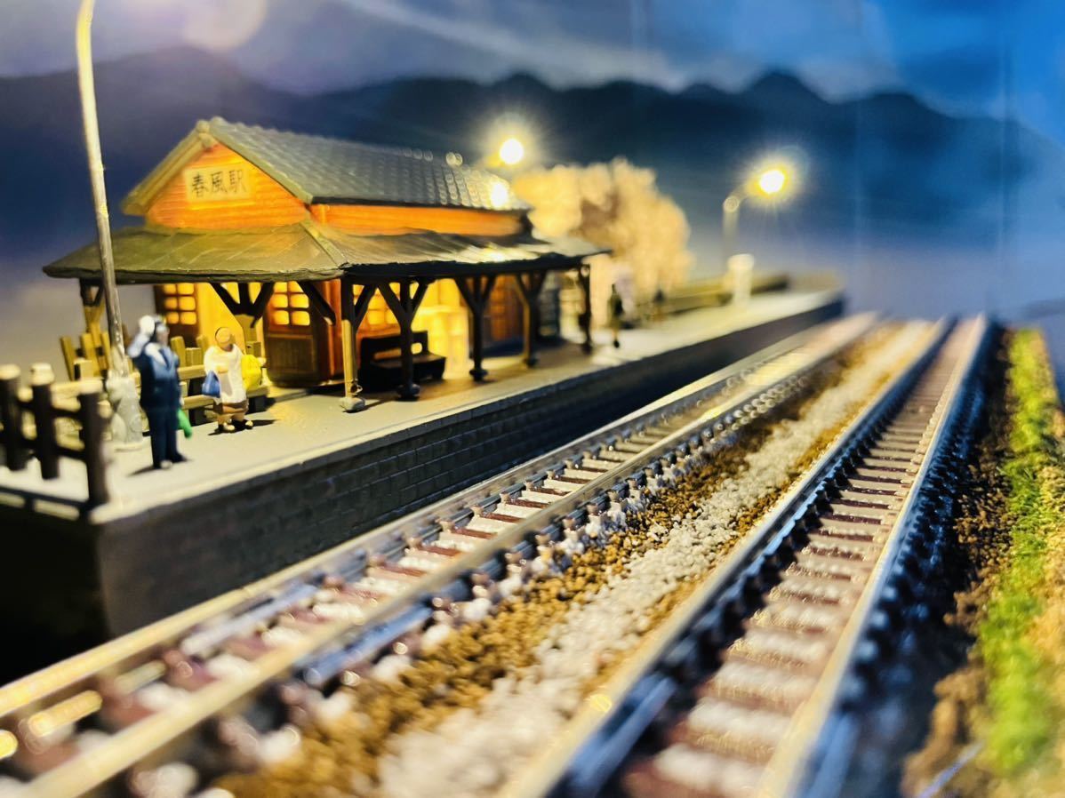新品 Nゲージ ジオラマ 昭和の桜ローカル駅レトロ クリアケース 車両