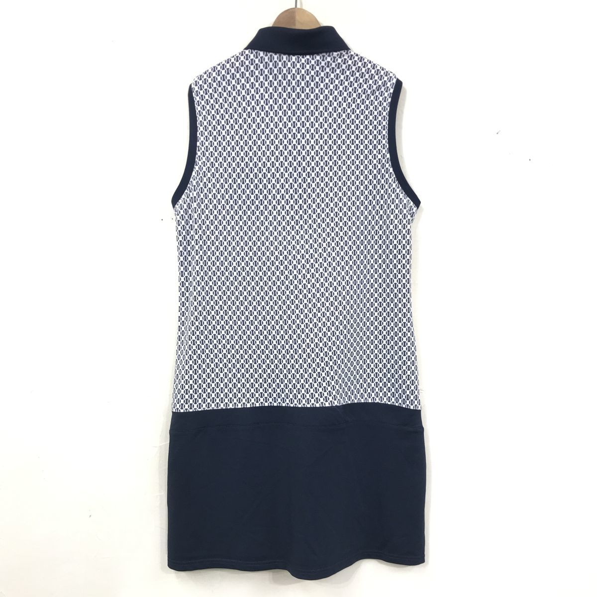 51 R Lacoste Sport ラコステスポーツ ノースリーブワンピース サイズ38 レディース テニスウェア パイピング ネイビー 総柄 その他 売買されたオークション情報 Yahooの商品情報をアーカイブ公開 オークファン Aucfan Com