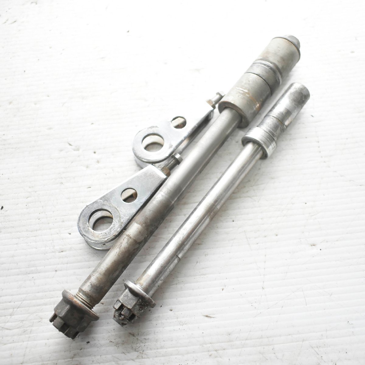 ホークⅡ フロントアクスルシャフト CB400T ホンダ 純正 新品 バイク 部品 CB450Tホーク CX500ターボ 廃盤 在庫有り 即納可 車検 Genuine CB400T ホンダ HONDA ギア フロントホイールアクスルシャフト☆ホーク1、逆車、CB250T、ホーク2 cb400n