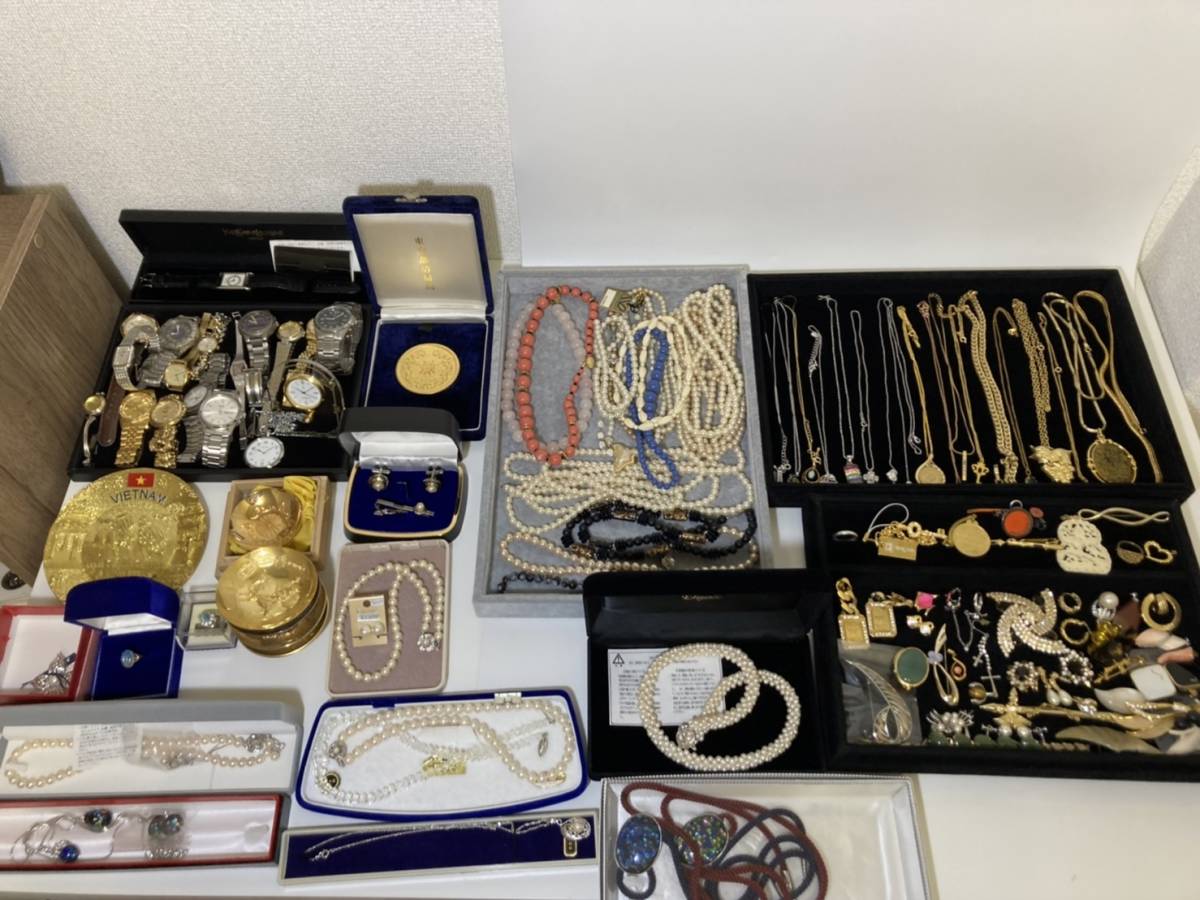 ネックレス アクセサリー リング イヤリング 整理品 約32点 メッキ 