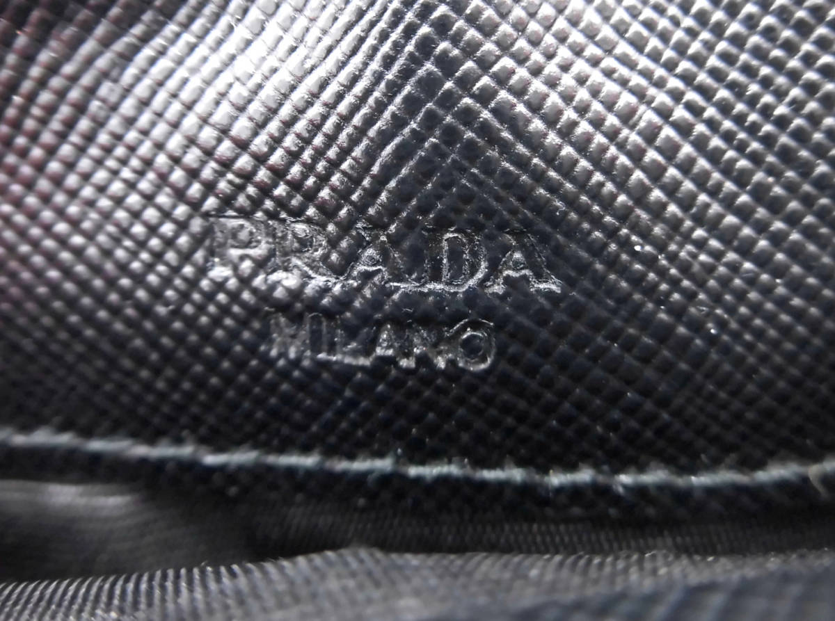PRADA プラダ サフィアーノレザー 二つ折り ロングウォレット 長財布