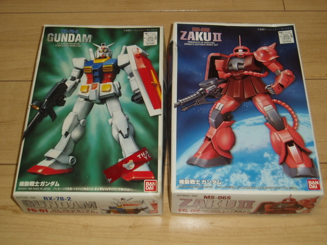 赤バンダイガンプラ：旧キット：1/144 FG2種（ガンダム：シャア専用  