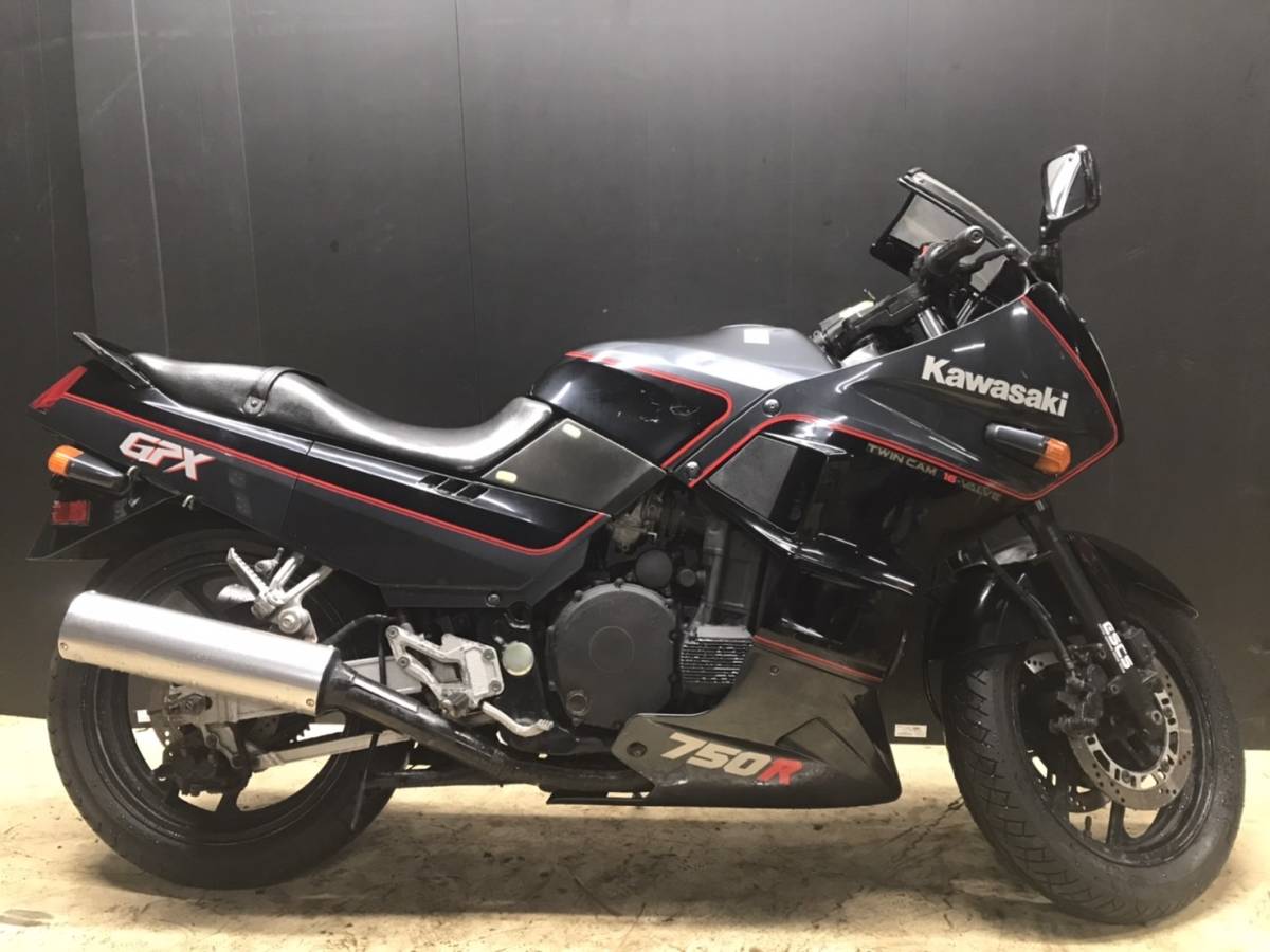 GPX750R - GPX750R（ZX750F）-since 1986- バイクの系譜 | Kawasaki 0