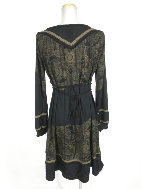 Rozen Kavalier レースプリントニットワンピース / オッズオン ローゼンカヴァリエ Ozz On [B47371] Kavalier Rozen Ozz * ozz 刺繍入りホルターネックワンピース