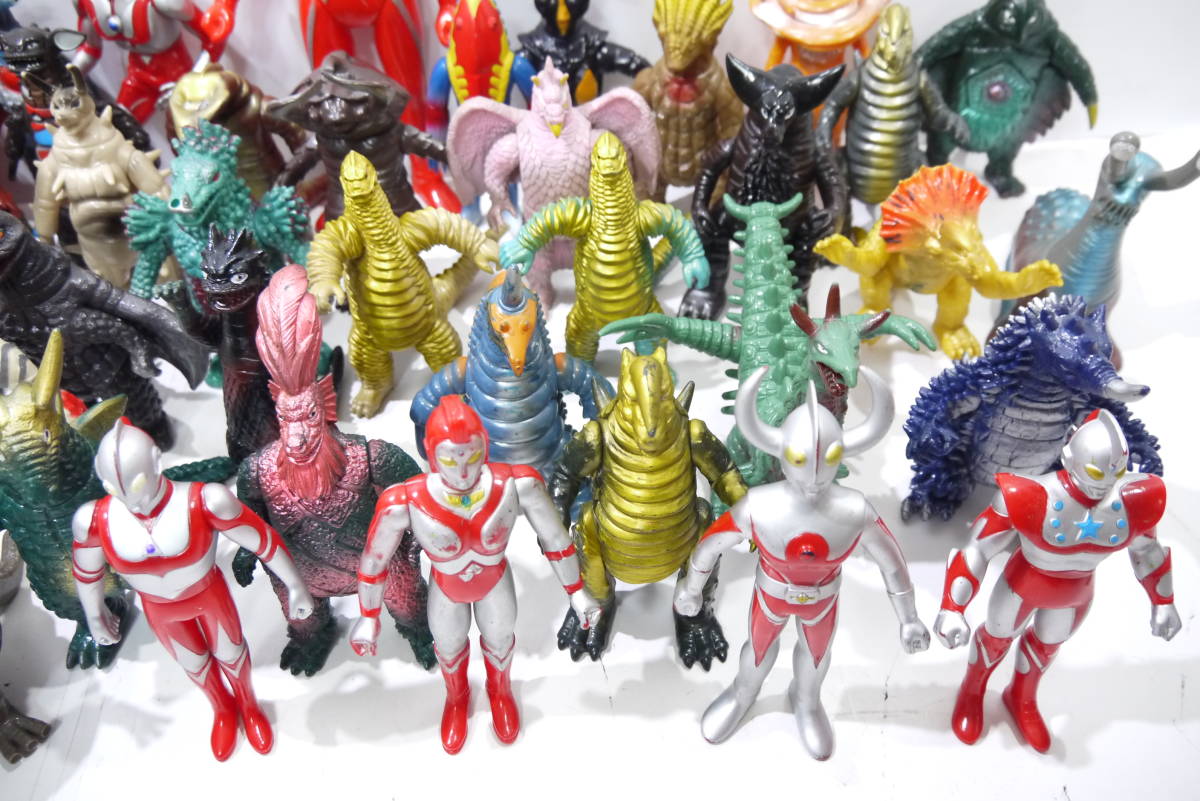1810T/バンダイ すべて日本製 ウルトラマン ウルトラ怪獣 ソフビ 