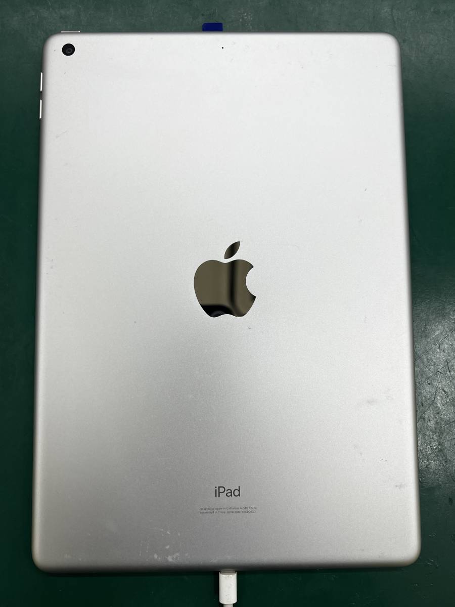 iPad 第8世代 32GB Wi-Fi シルバー iPad 第8世代 32GB SIMフリー 良品