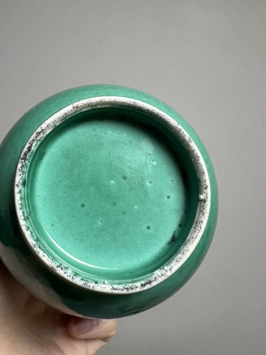 中国　緑釉碗　翠青釉　送料込み0111 工芸品 コレクター収集品(検索)中国 七宝 翡翠色 花瓶 清時代 緑