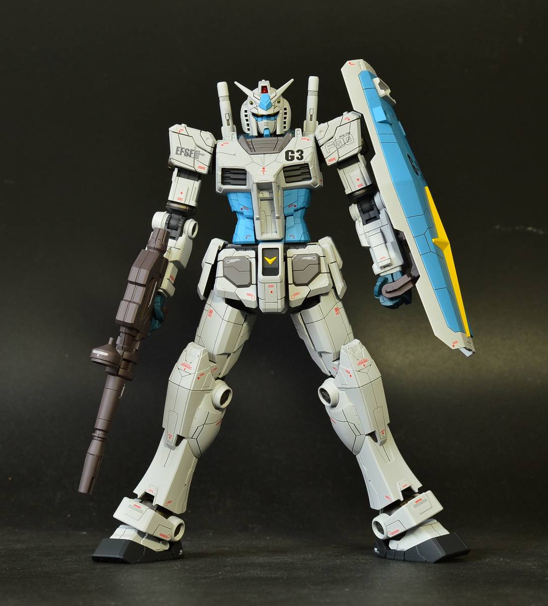 完成品】 1/100 RX-78F00 ガンダム G-3ガンダムカラー 塗装改修完成品 