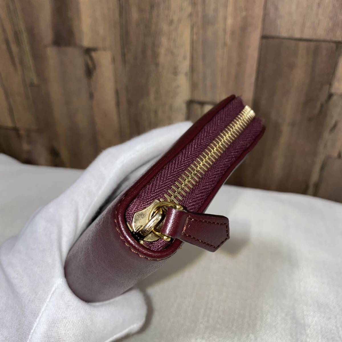 1円【未使用!】希少色 FENDI フェンディ 長財布 本物 レザー 1円【未使用!】希少色 FENDI フェンディ 長財布 本物 レザー