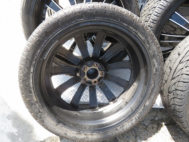 K☆dynamics 22×8JJ　5穴 DESERT　STORM　D8　265/35ZR22　102W　XL アルミホイール ◎引取限定　大阪和泉市
