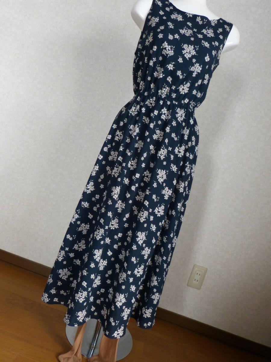 Majestic Legon マジェスティックレゴン ネイビー 紺 花柄 ホルダーネックロングワンピース サイズｍ しっとり シフォン 妖艶 Mサイズ 売買されたオークション情報 Yahooの商品情報をアーカイブ公開 オークファン Aucfan Com