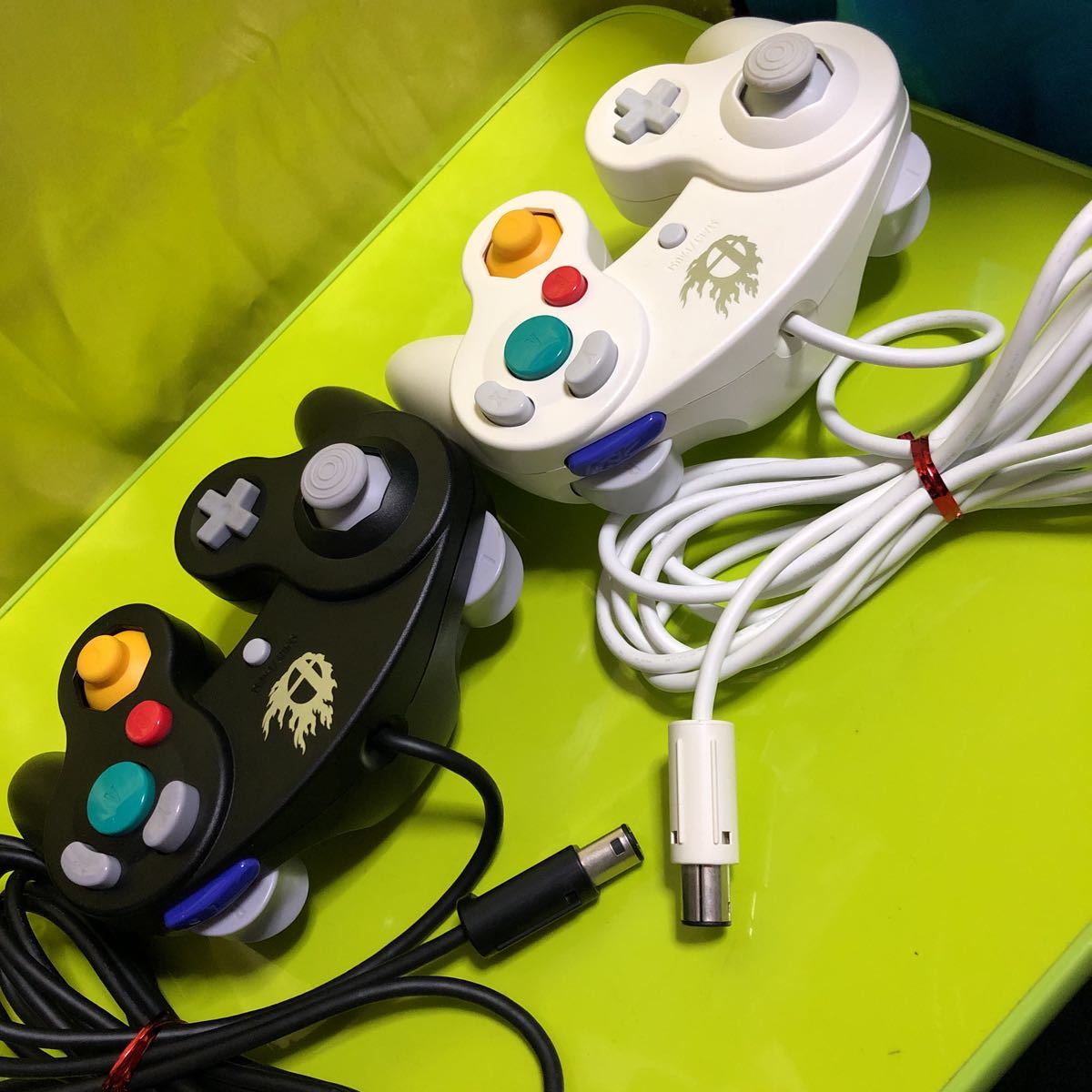 GC ゲームキューブコントローラー・スマブラVer ホワイト・ブラック2個