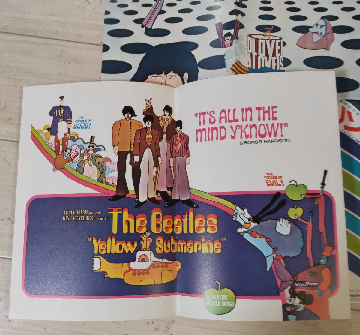 Beatles ポスター付 イエローサブマリン 映画パンフレット その他 売買されたオークション情報 Yahooの商品情報をアーカイブ公開 オークファン Aucfan Com