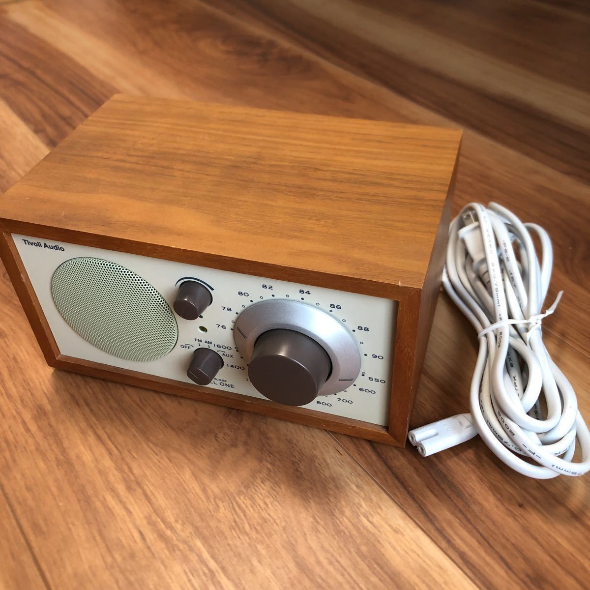 Tivoli Audio MODEL ONE クラシックウォールナット/ベージュ AM/FM