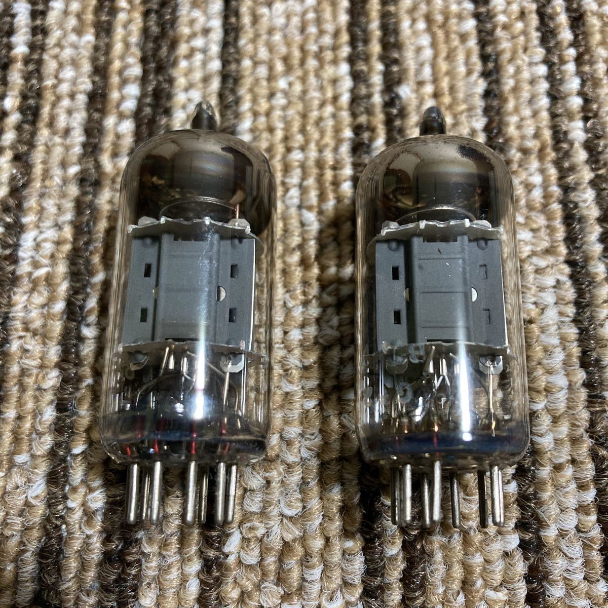 元箱ありMullard ECC82 真空管 ムラード White Print 元箱あり