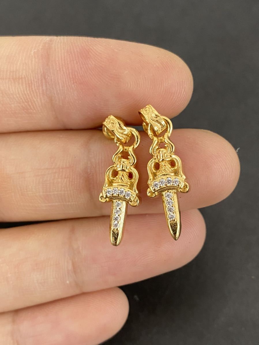 両耳 SILVER925x22k gp ゴールド ダガーピアス 人気 ピアス クロム
