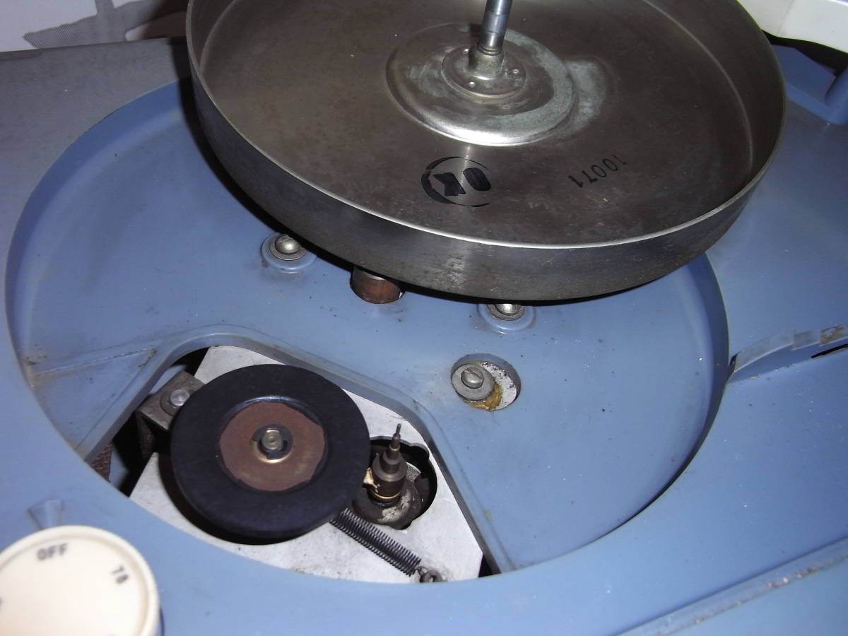 真空管レコードプレーヤー 中波 短波ラジオ ビクターMODEL BR103 現状 