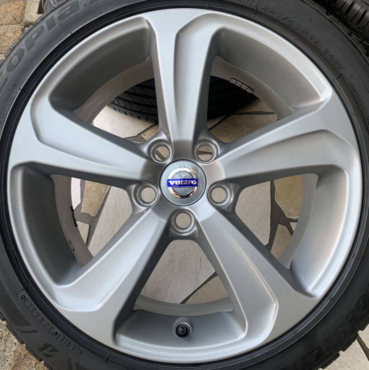 【使用わずか美品&バリ山】225/45R17インチ◇VOLVOボルボ V40純正 V70 S60 C70 S80◇7.5J+52.5 5H-108◇4本セット 横浜市手渡し可 31317287 V40 ボルボ 純正 2本 アルミホイール 試乗レポート／飯田裕子(画像