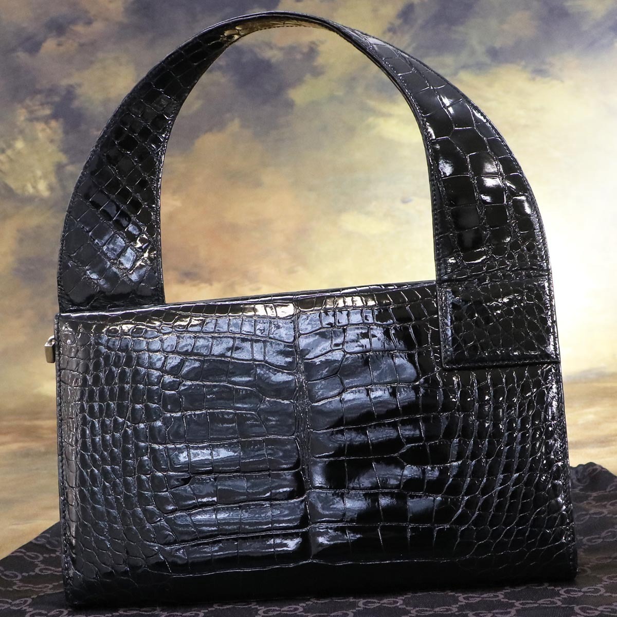本物 極上品 グッチ 幻 TOMFORDコレクション限定 最高級クロコダイルレザー フレームバッグ ブラック クロコ ハンドバッグ 保存袋付 トム・フォード最後のGucciコレクションは今なお燦然と輝く | SSENSE 刷新の「グッチ」、継続路線の「トム フォード」、再起の「バリー」 新