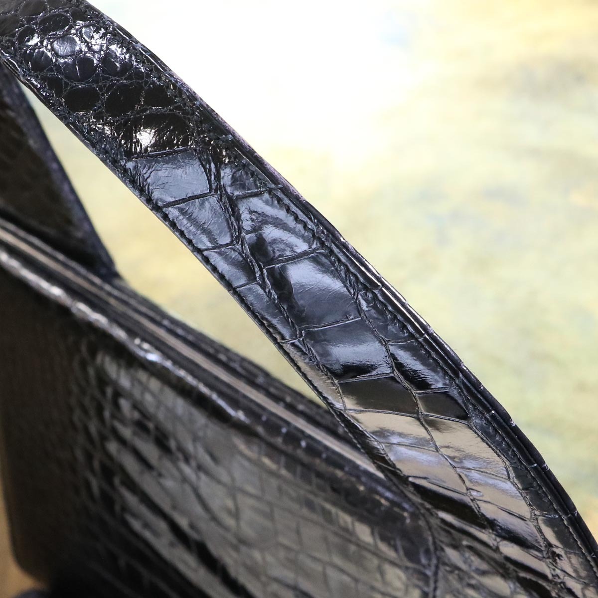 本物 極上品 グッチ 幻 TOMFORDコレクション限定 最高級クロコダイルレザー フレームバッグ ブラック クロコ ハンドバッグ 保存袋付 トム・フォード最後のGucciコレクションは今なお燦然と輝く | SSENSE 刷新の「グッチ」、継続路線の「トム フォード」、再起の「バリー」 新