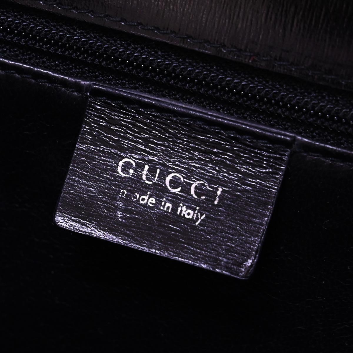 本物 極上品 グッチ 幻 TOMFORDコレクション限定 最高級クロコダイルレザー フレームバッグ ブラック クロコ ハンドバッグ 保存袋付 トム・フォード最後のGucciコレクションは今なお燦然と輝く | SSENSE 刷新の「グッチ」、継続路線の「トム フォード」、再起の「バリー」 新