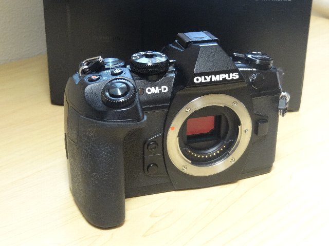 良品★OLYMPUS OM-D E-M1 MarkII ボディ本体 オマケ E-M1 OM-D - MarkII | Mark オリンパス ボディ II 価格比較 [ブラック