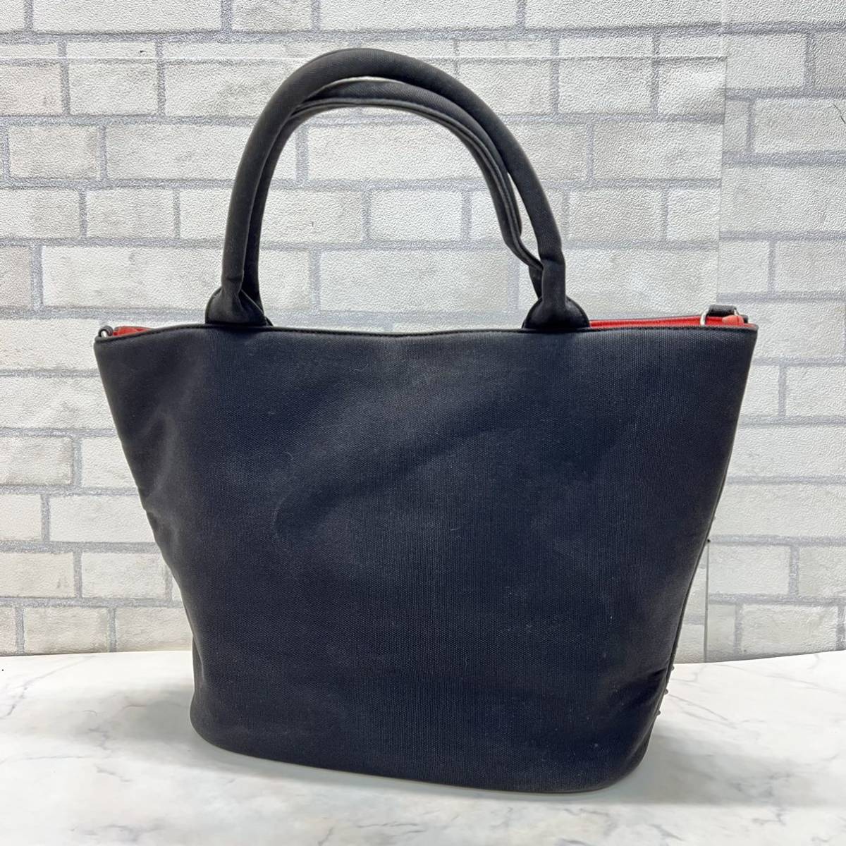 ディアベル Diavel スタッズ バッグ トートバッグ キャンバス 黒 ブラック メンズ レディース 男女兼用 トートバッグ 売買されたオークション情報 Yahooの商品情報をアーカイブ公開 オークファン Aucfan Com