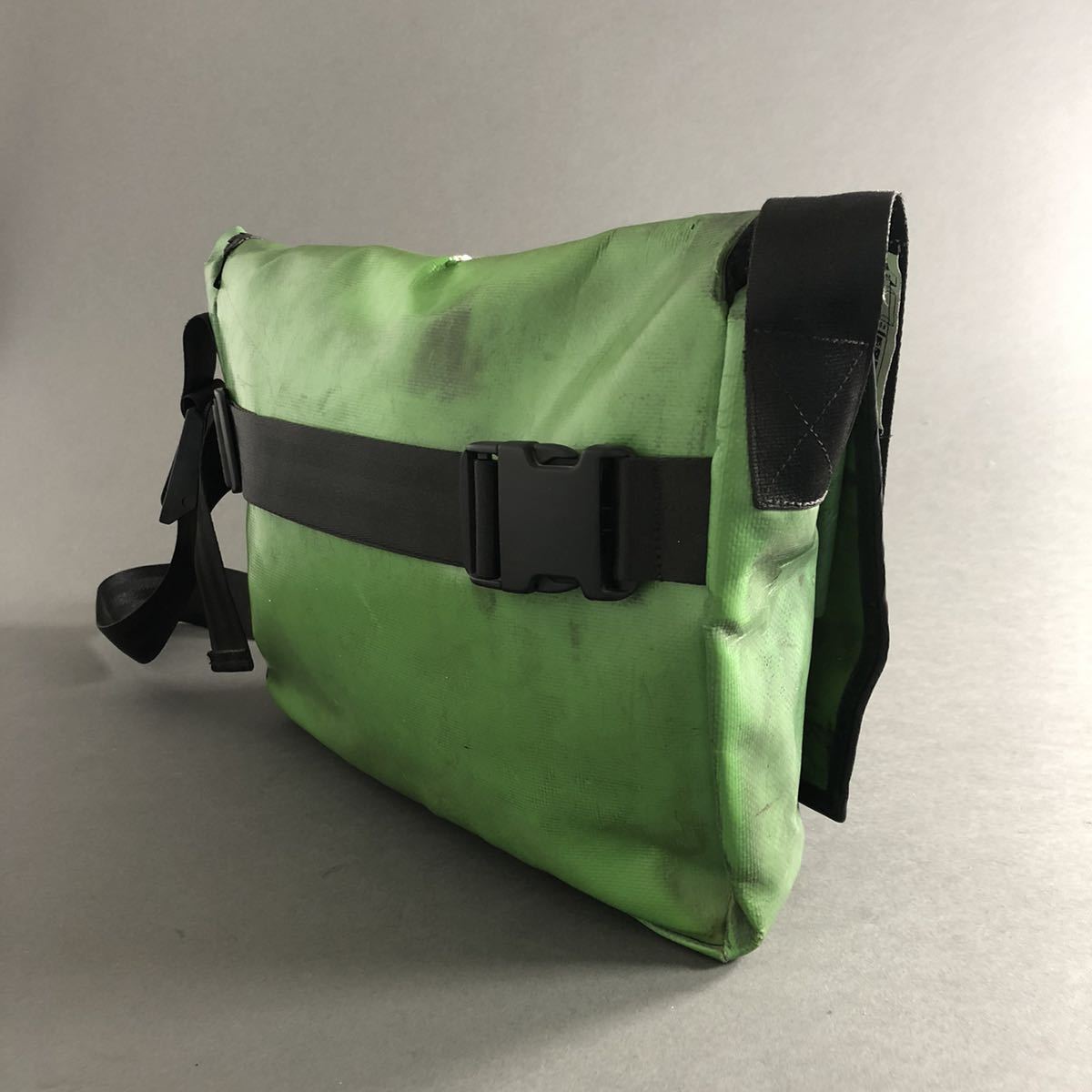 De11 FREITAG フライターグ メッセンジャーバッグ ショルダーバッグ 