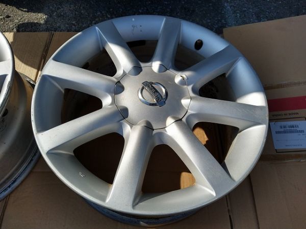 セドリック グロリア Y34 Yahoo!オークション - セドリック／グロリアの中古車流通量 日産　Y34 セドリック　グロリア　純正　17インチ 7.5J オフセット+35 5穴 PCD114.3 アルミホイール　2本セット　中古品 B