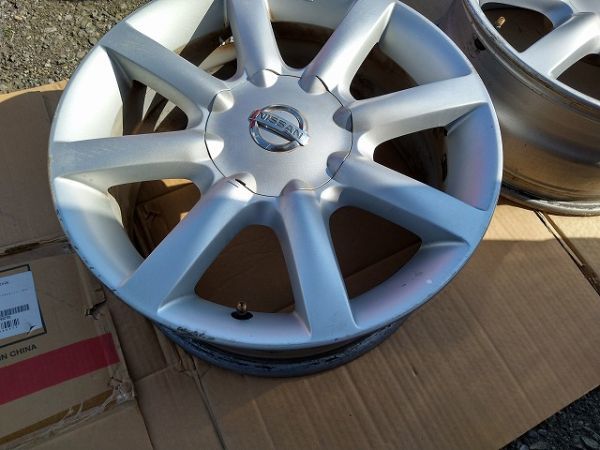 セドリック グロリア Y34 Yahoo!オークション - セドリック／グロリアの中古車流通量 日産　Y34 セドリック　グロリア　純正　17インチ 7.5J オフセット+35 5穴 PCD114.3 アルミホイール　2本セット　中古品 B